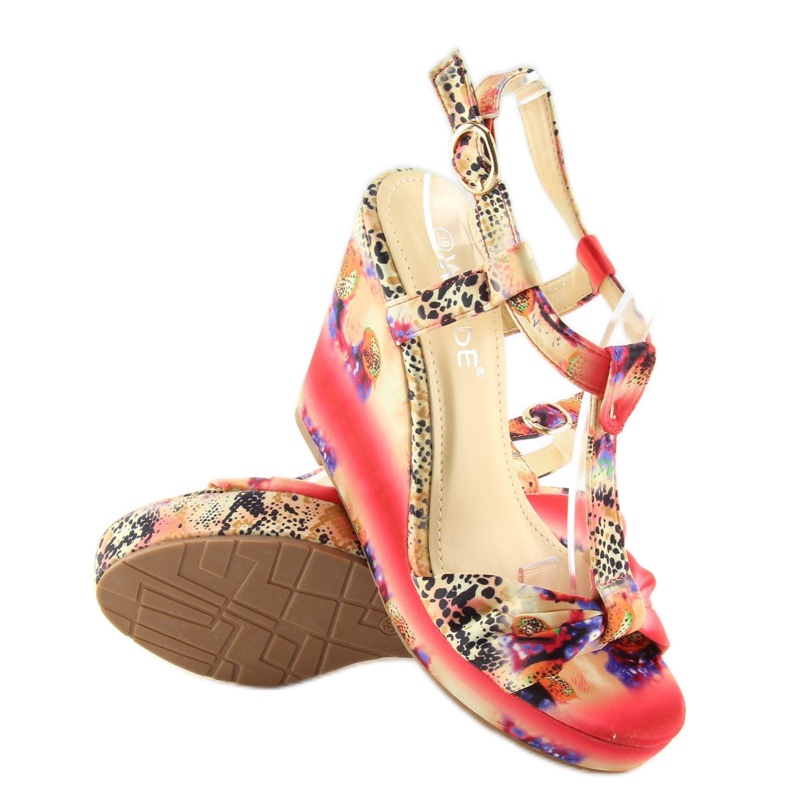 Sandales compensées en satin 903 rouge 2