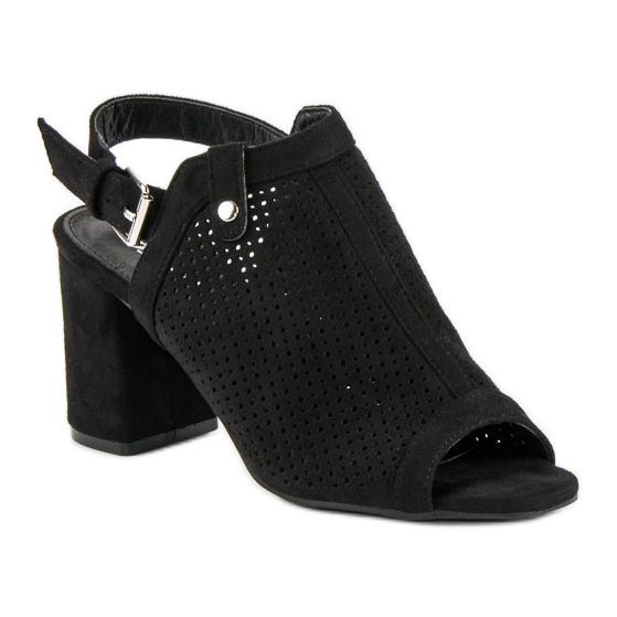 Sandales ajourées avec dessus noir 1