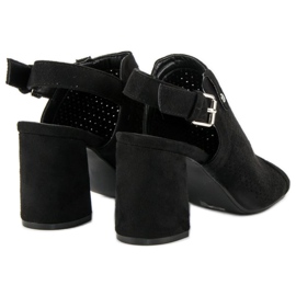 Sandales ajourées avec dessus le noir 3