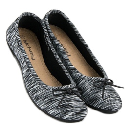 McKey Ballerines en textile côtelé le noir 3