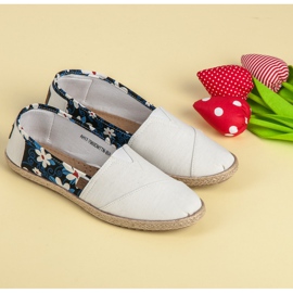 Mckeylor Espadrilles à fleurs blanche 7