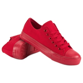 Baskets rouges avec un lien 2