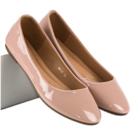 Ch. Creation Ballerines laquées rose 1
