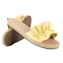 Vices Etaux d'espadrilles jaunes 1