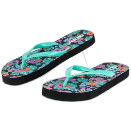 Des tongs à la mode vert 2