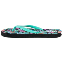 Des tongs à la mode vert 1
