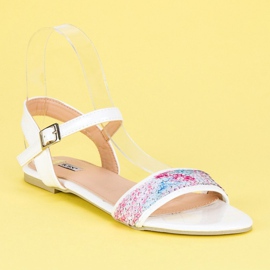 Sandales blanches vices 3