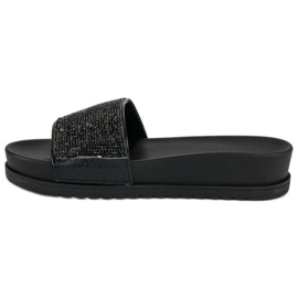 Chaussons noirs élégants 1