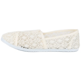 Ballerines en dentelle beige 4