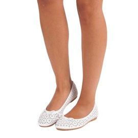 Diamantique Ballerines ajourées blanc 1