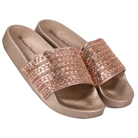 Chaussons roses élégants 1