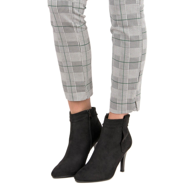 Bottes à talons hauts classiques noir 2