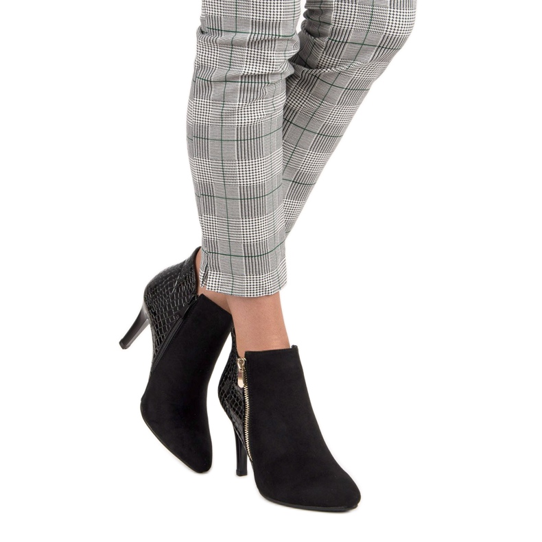 Bottines noires sur talon haut le noir 1