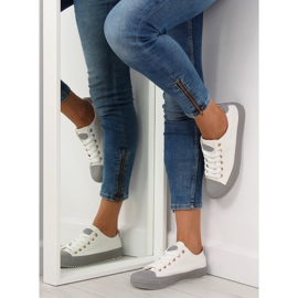 Baskets sur caoutchouc coloré W-3051 Blanc blanche 1