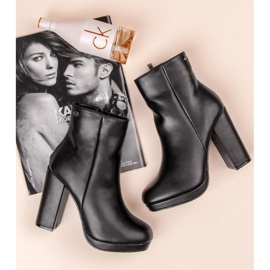Small Swan Bottes classiques sur le poteau le noir 5