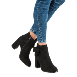 Bottines à talons en daim le noir 4