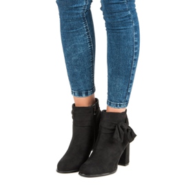 Bottines à talons en daim le noir 3