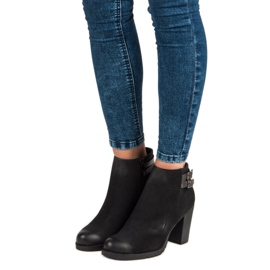 Show It Bottes classiques sur le poteau le noir 1