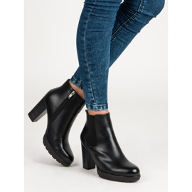 Filippo Bottes confortables sur le poteau le noir 1