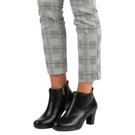 Bottes élégantes sur le poteau VINCEZA le noir 1