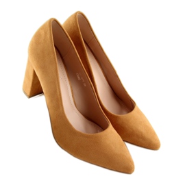 Pompes sur le poste camel NF-27 Camel brun 3