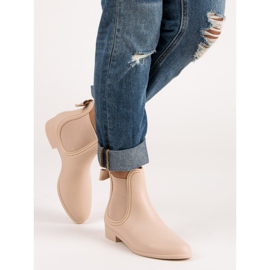 Les vices des femmes galoches brun 2