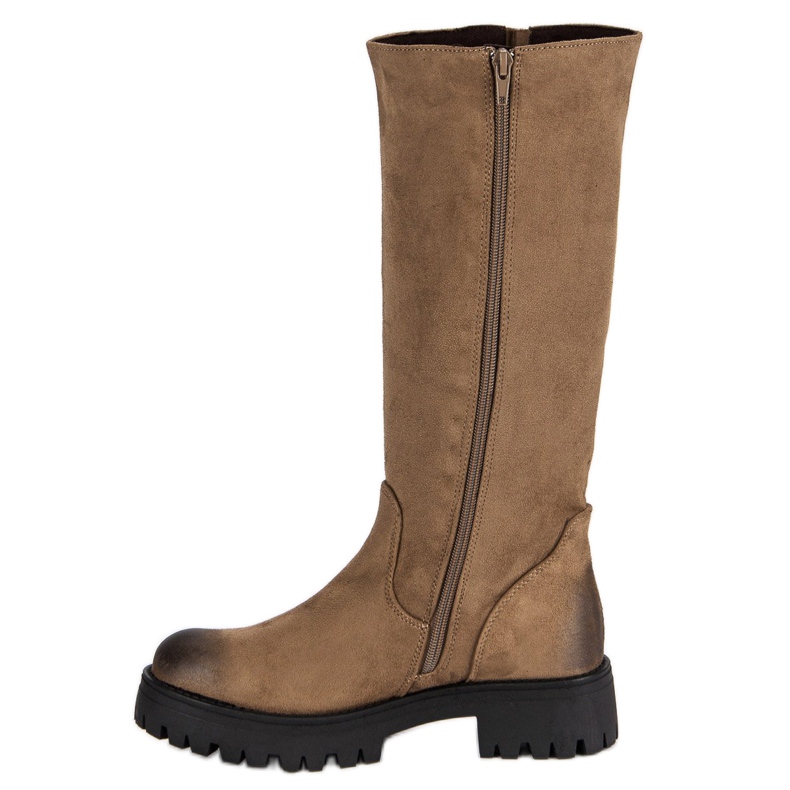 Corina Bottes en daim brun 1