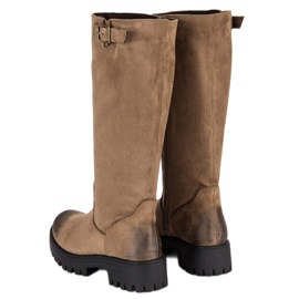 Corina Bottes en daim brun 2