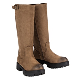 Corina Bottes en daim brun 3