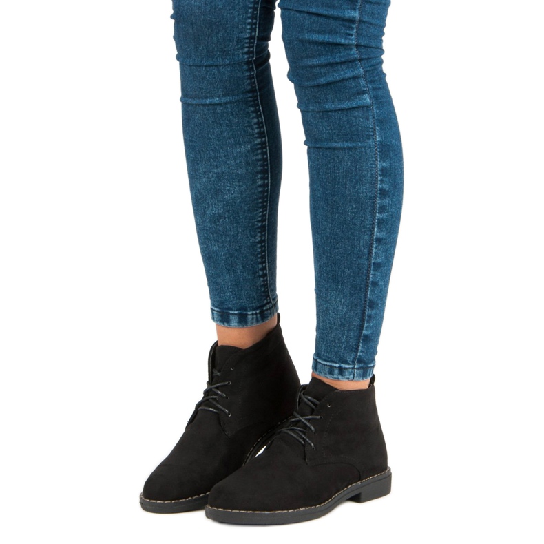 Bottes basses nouées le noir 2