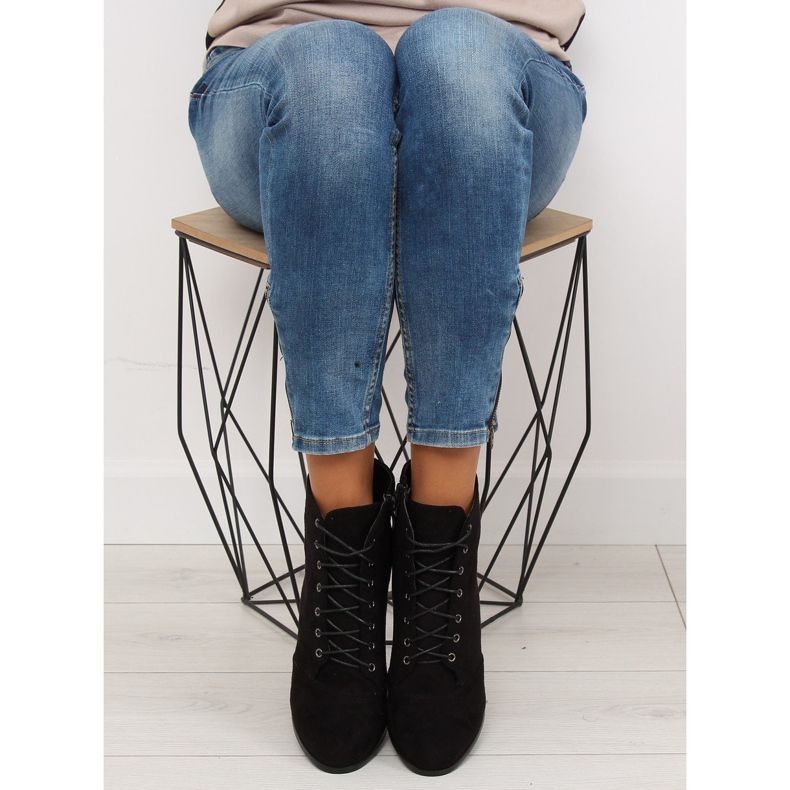 Bottes sur un talon stable noir JA161 1