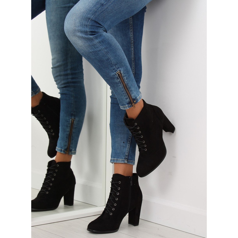 Bottes sur un talon stable noir JA161 2