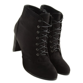 Bottes sur un talon stable noir JA161 4