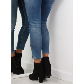 Bottes sur un talon stable noir JA161 6