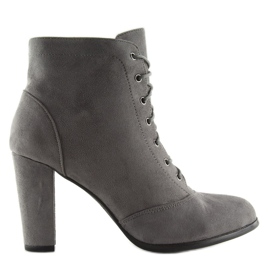 Boots sur un talon stable gris JA161 gris 7