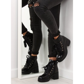 Bottes noires à semelles hautes 0-183 1