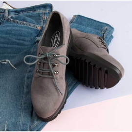 Chaussures en daim gris 7