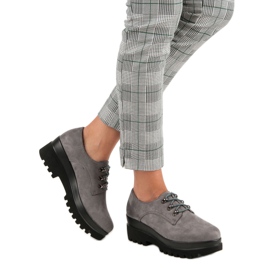 Chaussures en daim gris 3