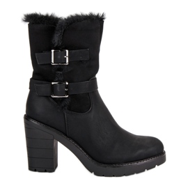 Bottes chaudes sur le poste le noir 1 Bottes chaudes sur le poste le noir 1