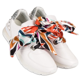 Baskets nouées à la mode blanche 6