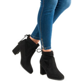 Bottines à talons en daim le noir 5