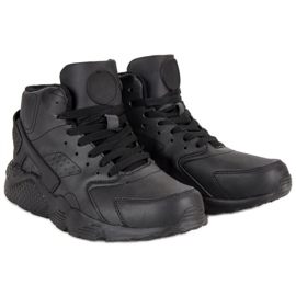 Bottines noires au dessus de la cheville 1