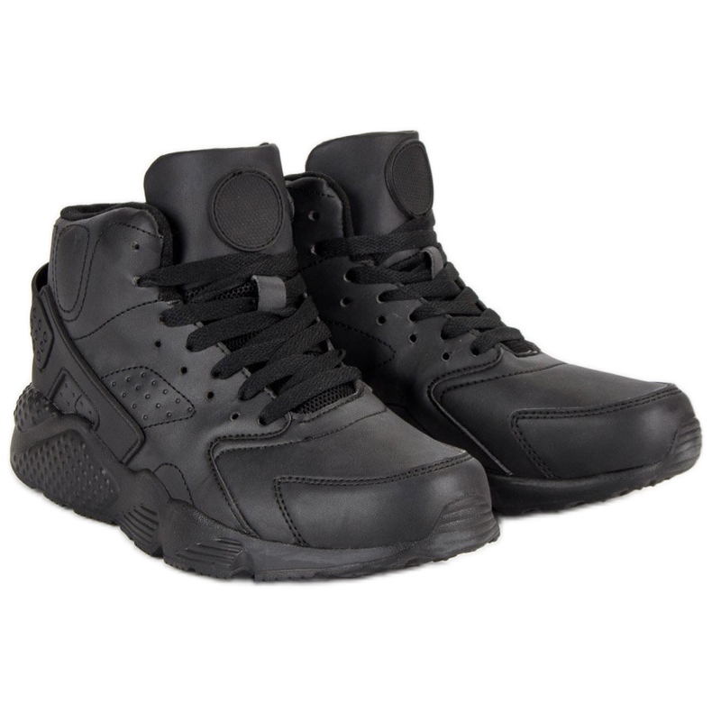 Bottines noires au dessus de la cheville 1