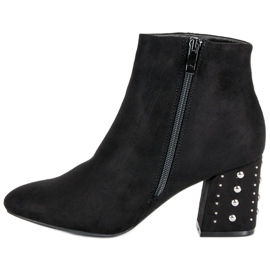 Bottes élégantes sur le poste le noir 1 Bottes élégantes sur le poste le noir 1