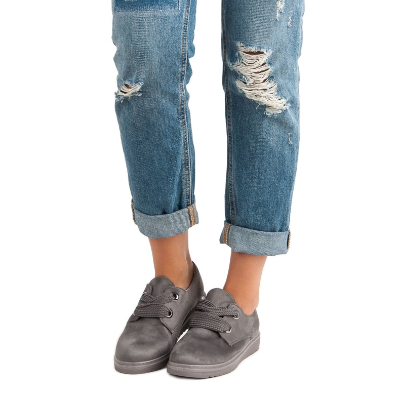 Baskets à lacets en daim gris 1