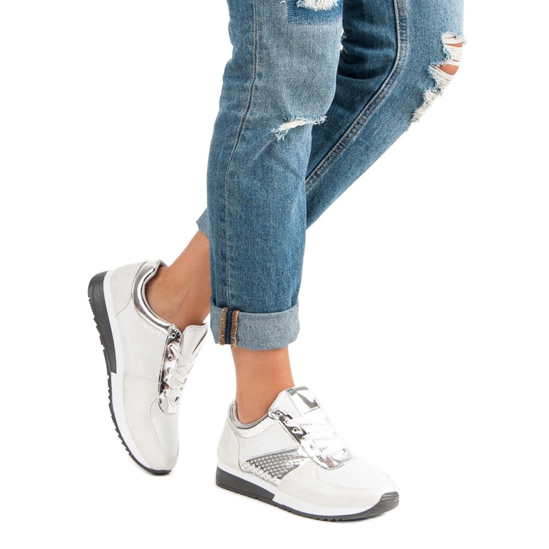 Des chaussures de sport élégantes blanc 2