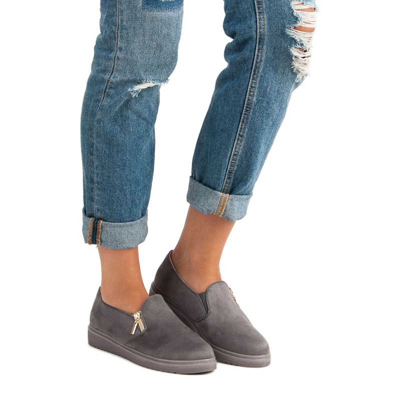 Baskets en daim gris 1