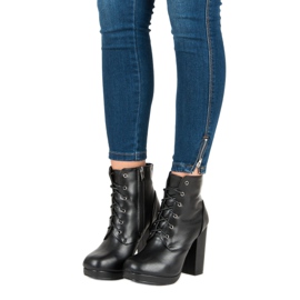 Small Swan Bottines à lacets sur le poteau noir 2