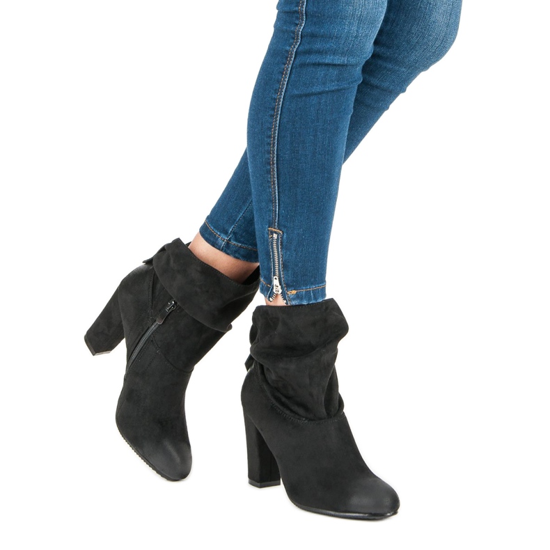 Boots en daim sur le poteau VINCEZA le noir 2