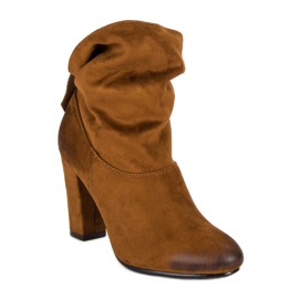 Bottines en daim sur un poteau vinceza brun 3